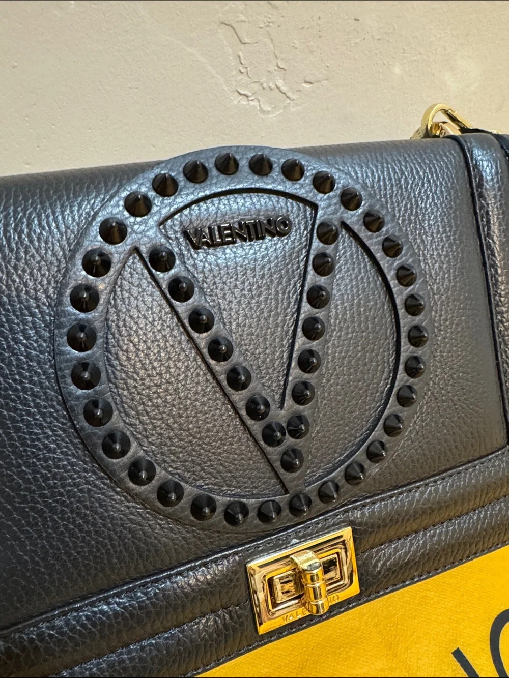 NEW✨NEW✨Valentino Alice Leather Bag by Mario Valentino